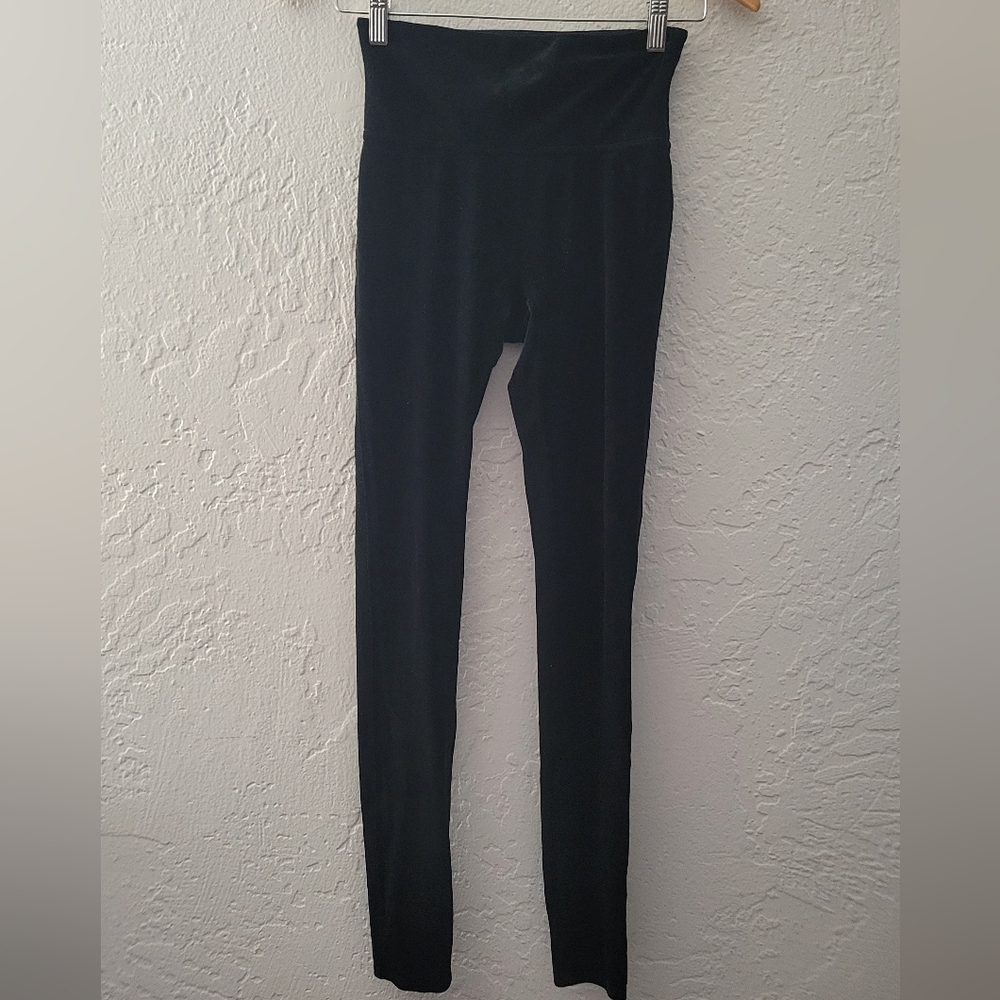 Spanx Velvety Leggings Size Small